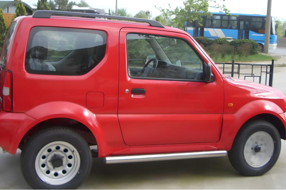 Suzuki Jimny 1998–2018 Sidorör (2 st, rostfritt stål) Foto 1