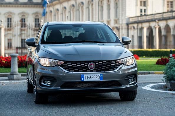 Test av den prisvärda sedanen Fiat Tipo