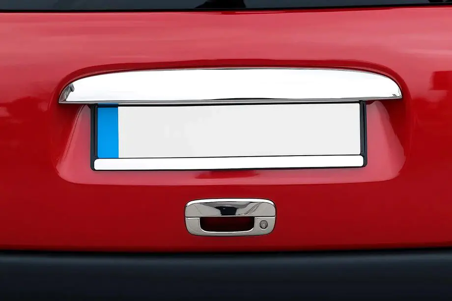 Citroen Berlingo 1996–2008 List ovanför registreringsskylten (1996-2002 1-dörrars, rostfritt stål) Image