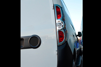 Opel Combo 2012–2018 Kromad bakljuslist (2012-2015, 2 st, plast) foto 6
