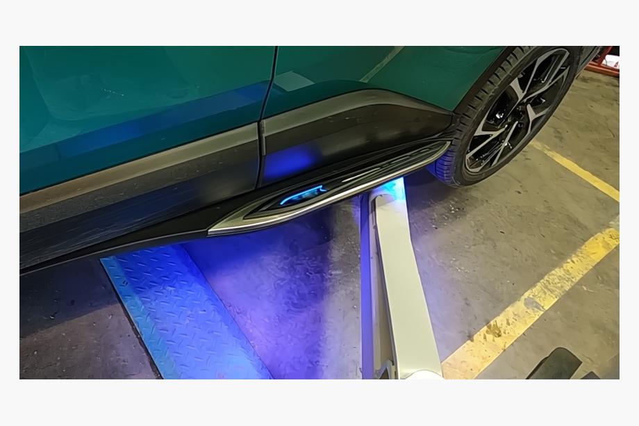 Toyota C-HR 2016–2023 Sidosteg Original V2 (2 st, aluminium) Image