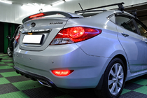 Hyundai Accent 2011–2017 Spoiler Niken V2 (för lackering) foto 3