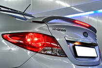 Hyundai Accent 2011–2017 Spoiler Niken V2 (för lackering) foto 2