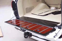 Toyota Land Cruiser 200 2007–2021 Träinsatser för bagageutrymmet foto 3