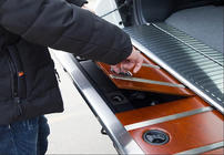Toyota Land Cruiser 200 2007–2021 Träinsatser för bagageutrymmet foto 2