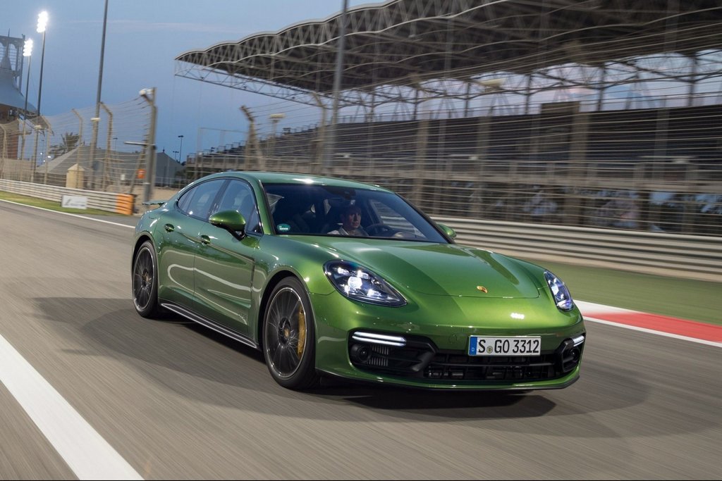 Test av andra generationens Porsche Panamera