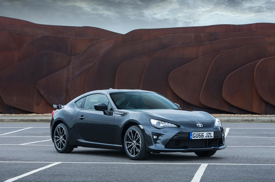 Test av uppdaterade kupén Toyota GT86