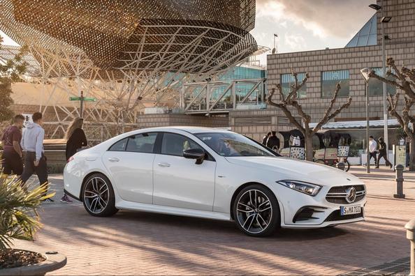 Ny generation av fyradörrars coupé Mercedes-Benz CLS-Class