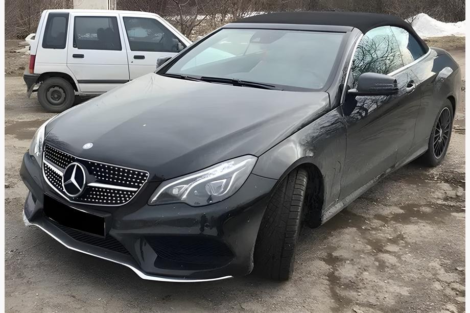 Mercedes E-klass Coupé C207 2010–2017 Främre kylargrill (2014-2016, Diamond Silver) Image