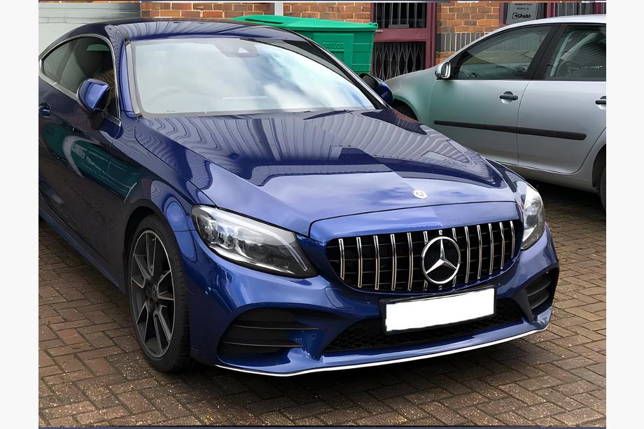 Mercedes C-class W205 2014–2021 Framgrill Panamericana GT (för Avantgarde/AMG-Line/C43 AMG) 2018+, med kamera Image