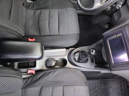 Volkswagen Caddy 2015–2020 Armstöd (monteras i mugghållaren) foto 7
