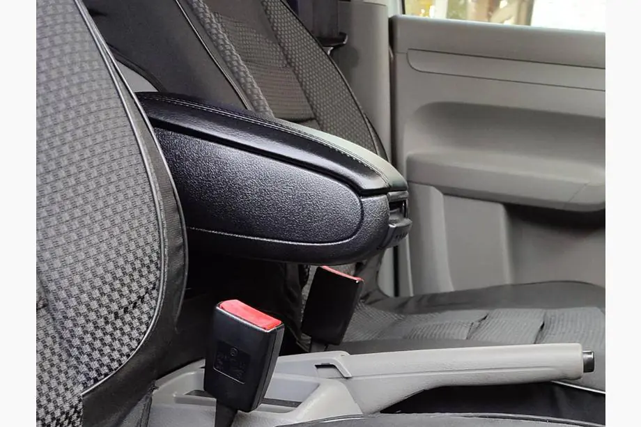 Volkswagen Caddy 2015–2020 Armstöd (monteras i mugghållaren) Image
