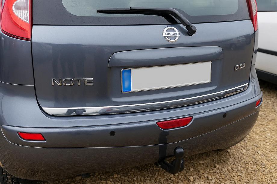 Nissan Note 2004–2012 Kromlist till baklucka (rostfritt stål) Image