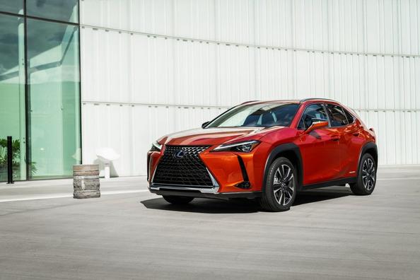 Hybridversion av crossovern Lexus UX 250h