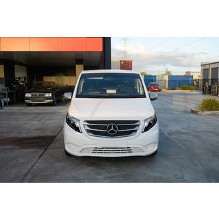 Framstrålkastare LED i V-class-design (för Vito, 2 st) foto 3