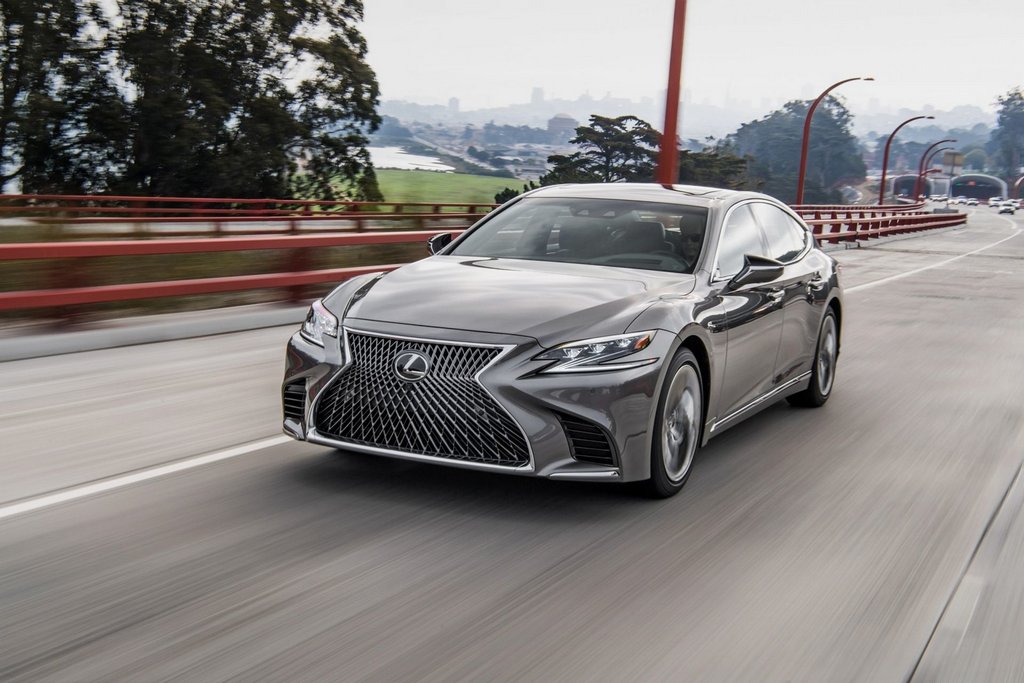 Test av femte generationens Lexus LS sedan