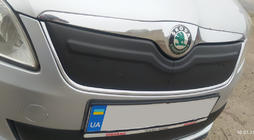 Skoda Fabia 2007–2014 Vintertäckning för grillen (2011-2014, övre) Blank foto 1