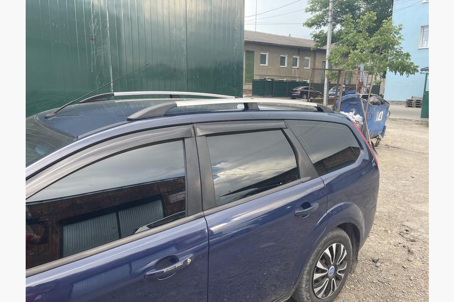 Ford Focus II 2005–2008 Aluminium takrails (Caravan, krom) Image