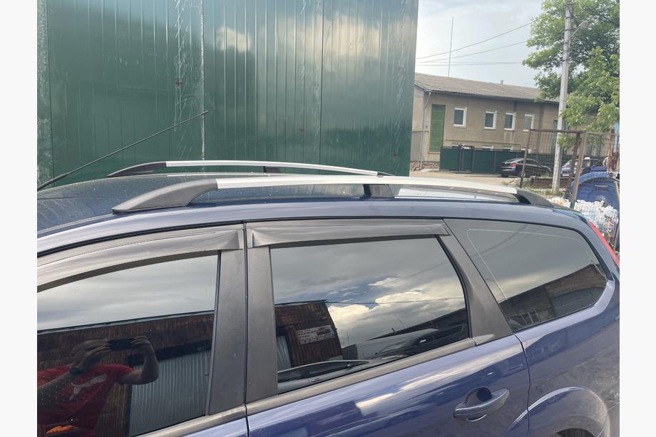 Ford Focus II 2008–2011 Aluminium takrails (Caravan, krom) Image