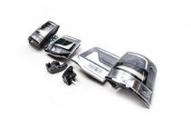 Toyota Land Cruiser 200 2007–2021 Baklyktor 2016+ (Executive Black) foto 10