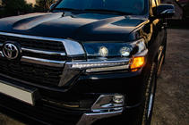 Toyota Land Cruiser 200 2007–2021 Framlyktor 2016+ (Executive) Höger (1 st) foto 5
