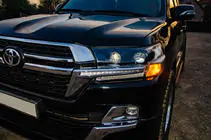 Toyota Land Cruiser 200 2007–2021 Framlyktor 2016+ (Executive) foto 5