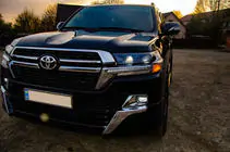 Toyota Land Cruiser 200 2007–2021 Framlyktor 2016+ (Executive) foto 6