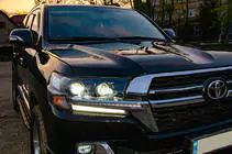 Toyota Land Cruiser 200 2007–2021 Framlyktor 2016+ (Executive) foto 8