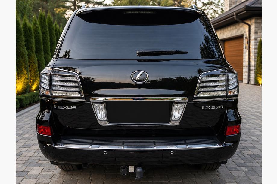 Lexus LX570/450d 2008–2022 Bakre bromsljus 2012-2015 (Supercharger, 2 st) Image