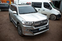 Toyota Land Cruiser 200 2007–2021 Framstrålkastare 2016+ (Standart) foto 9