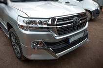Toyota Land Cruiser 200 2007–2021 Framstrålkastare 2016+ (Standart) foto 10
