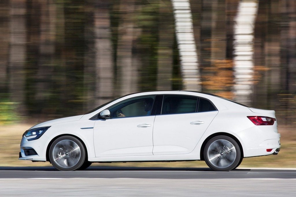 Test: Renault Megane sedan i fjärde generationen