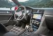Test av prestandaversionen av halvkombin Volkswagen Golf GTI foto 4