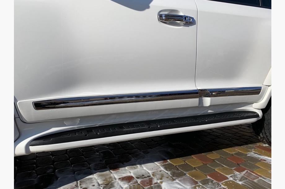 Toyota Land Cruiser 200 2007–2021 Sats dörrlister (2008-2016) Vit färg Image