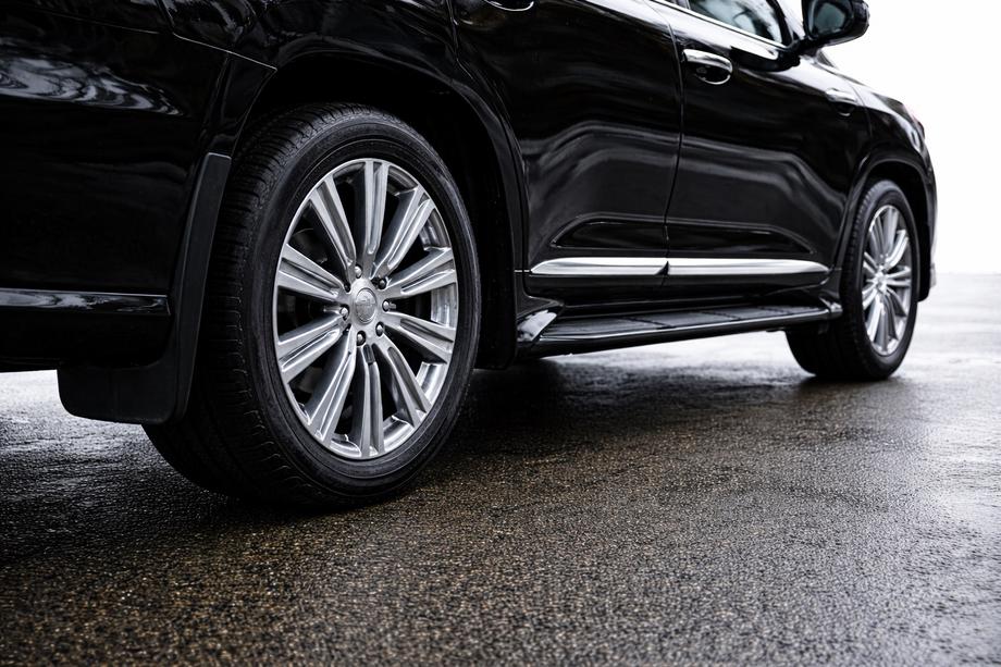 Lexus LX570/450d 2008–2022 Dörrlister (design 2016+) Foto 3