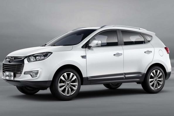 Test av stads-crossovern JAC S5