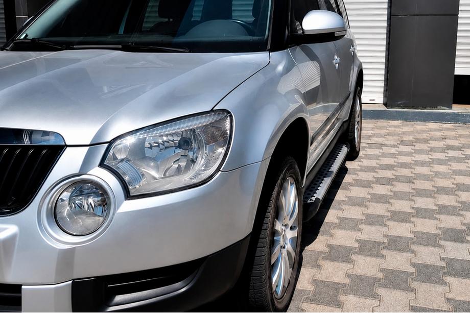 Skoda Yeti 2009–2017 Sidosteg Allmond Grey (2 st, aluminium) Image