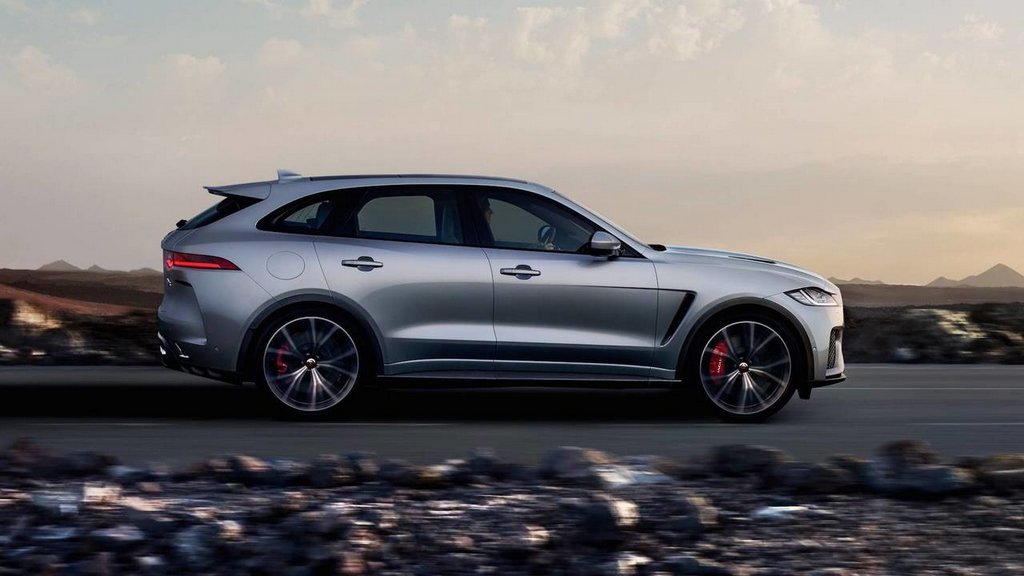 Upptrimmad version av den premiumcrossovern Jaguar F-Pace SVR