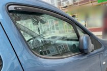 Citroen Berlingo 2008–2018 Insticksmonterade vindavvisare (2 st, HIC) foto 1