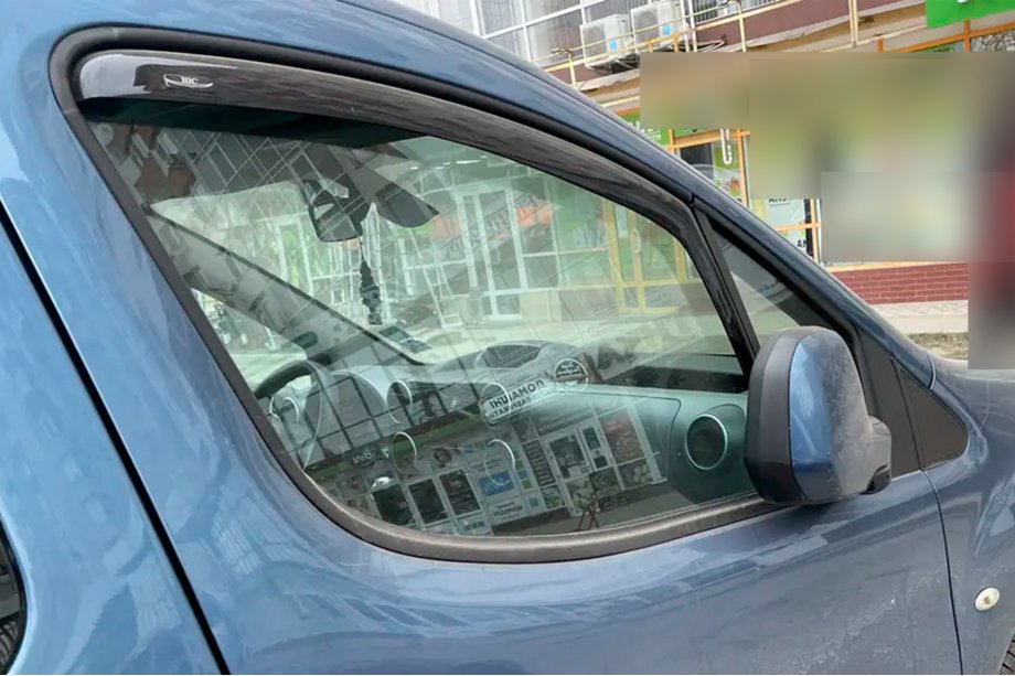 Citroen Berlingo 2008–2018 Insticksmonterade vindavvisare (2 st, HIC) Image