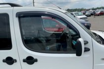 Fiat Doblo I 2001–2005 Vindavvisare för sidorutor (2 st, HIC) foto 2
