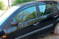 Ford Fiesta 2002–2008 Vindavvisare för sidorutor (4 st, HIC) foto 2