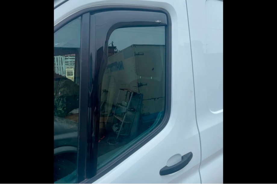 Ford Transit 2014– Insticksmonterade vindavvisare (2 st, HIC) Foto 5