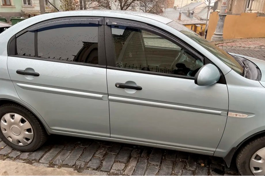 Hyundai Accent 2006–2010 Vindavvisare för sidorutor (4 st, HIC) Image