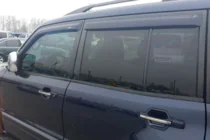 Land Rover Discovery III 2004–2009 Vindavvisare för sidorutor (4 st, HIC) foto 2