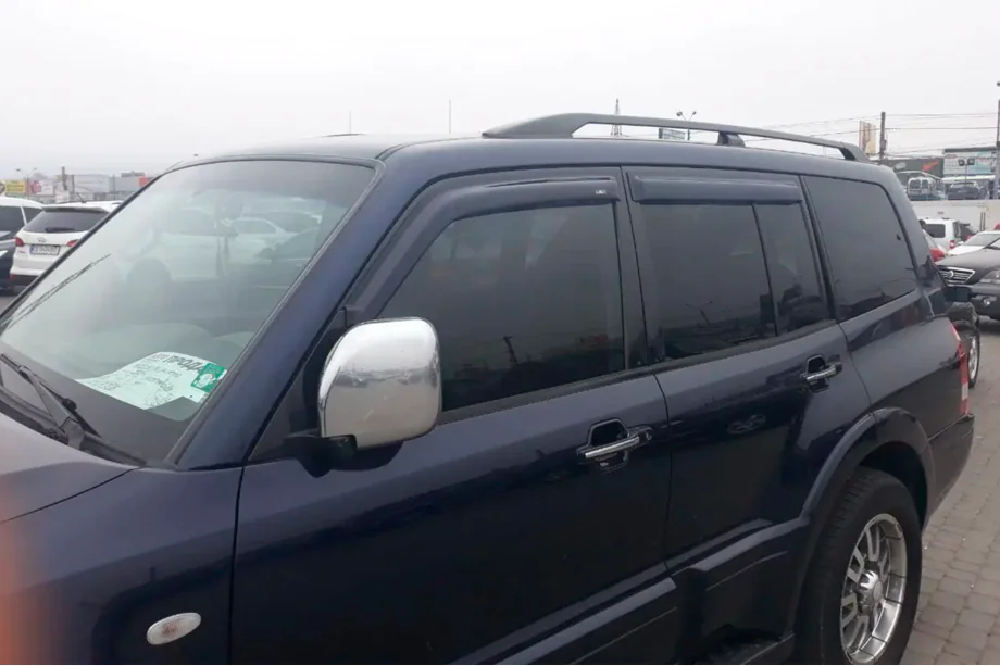 Land Rover Discovery III 2004–2009 Vindavvisare för sidorutor (4 st, HIC) Image