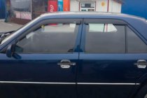 Mercedes E-class W124 1984–1997 Vindavvisare SD (4 st, HIC) foto 2