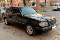 Mercedes E-class W124 1984–1997 Vindavvisare SD (4 st, HIC) foto 10