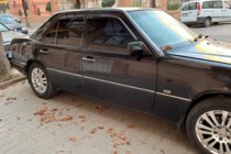 Mercedes E-class W124 1984–1997 Vindavvisare SD (4 st, HIC) foto 13