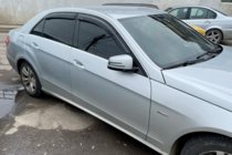 Mercedes E-class W212 2009–2016 Vindavvisare SD (4 st, HIC) foto 3